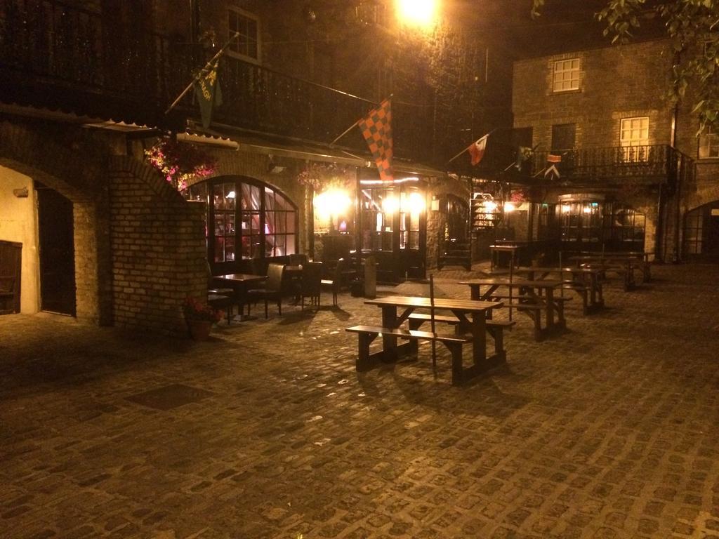 The Lodge Ballina מראה חיצוני תמונה